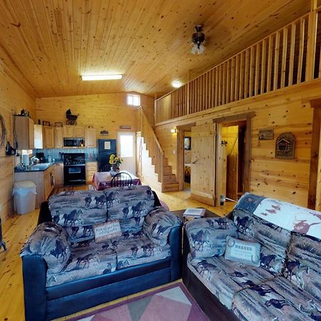 Ranch Mountain Cabin, Stunning! Campfire, Hiking Монтичело Екстериор снимка