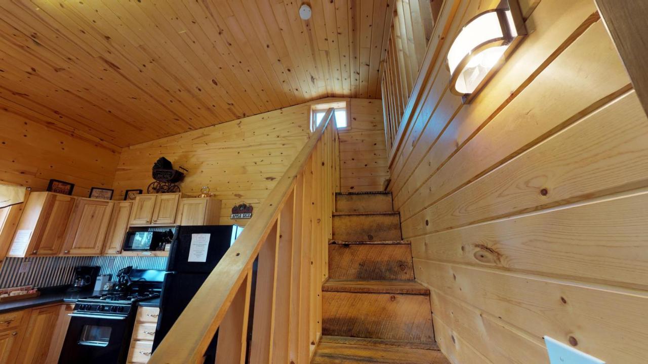 Ranch Mountain Cabin, Stunning! Campfire, Hiking Монтичело Екстериор снимка