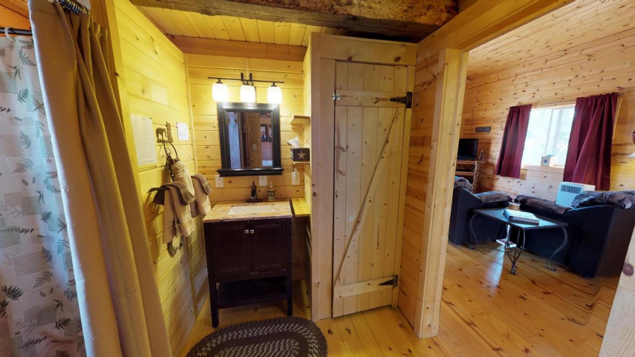 Ranch Mountain Cabin, Stunning! Campfire, Hiking Монтичело Екстериор снимка