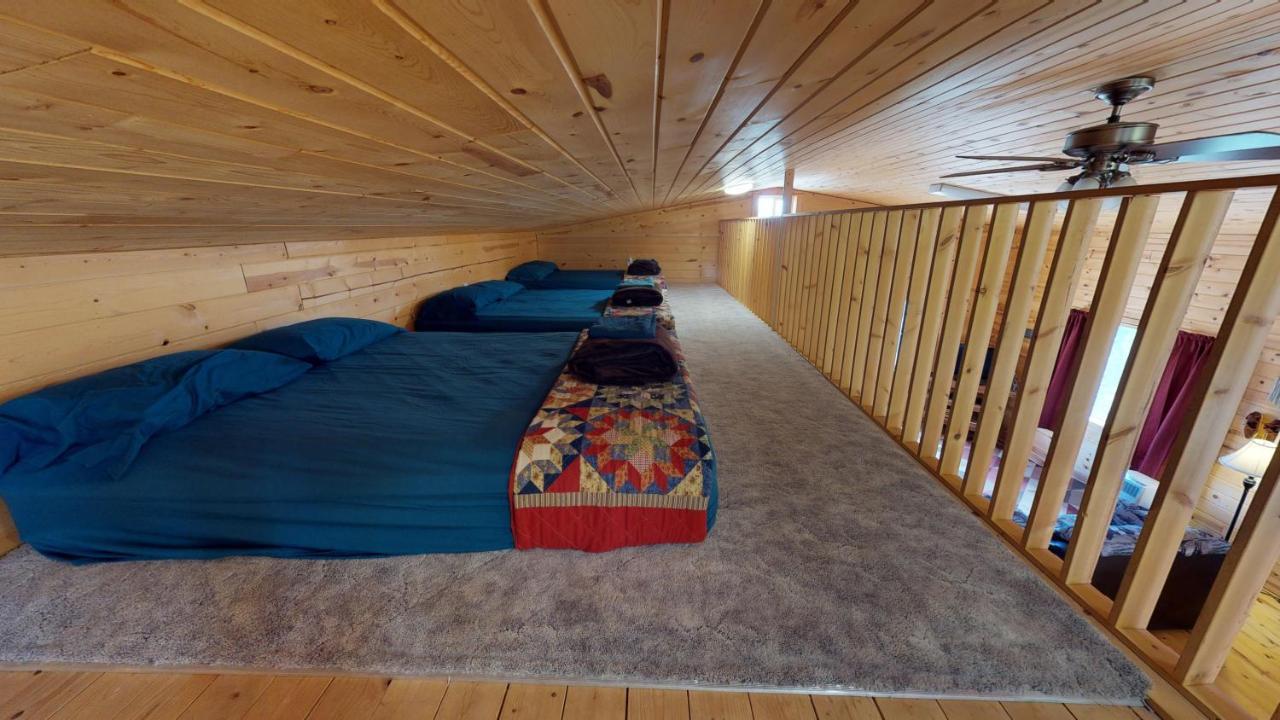 Ranch Mountain Cabin, Stunning! Campfire, Hiking Монтичело Екстериор снимка